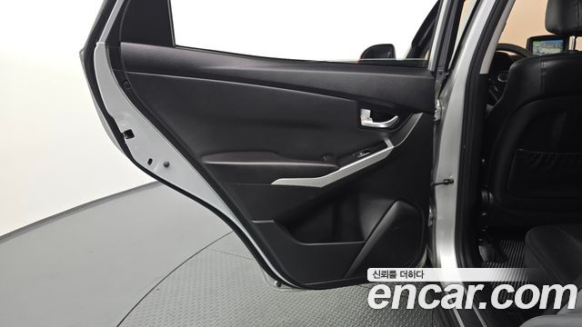 KG Mobility KORANDO 2015 — photo 15