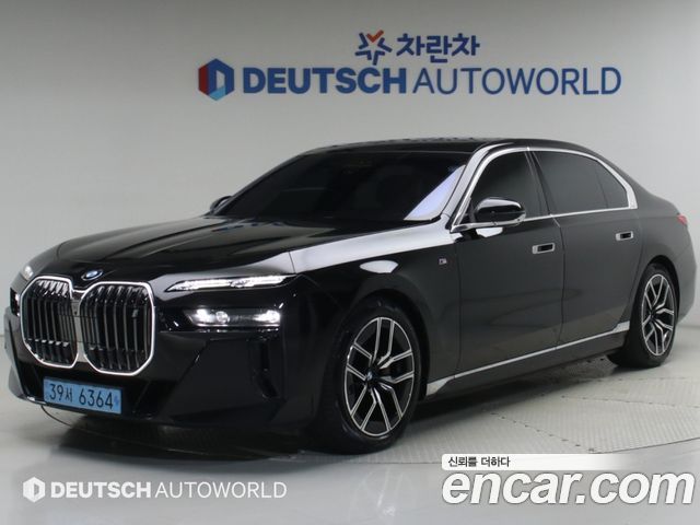BMW i7 2024 — photo 1