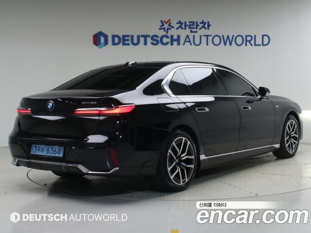 BMW i7 2024 — photo 2