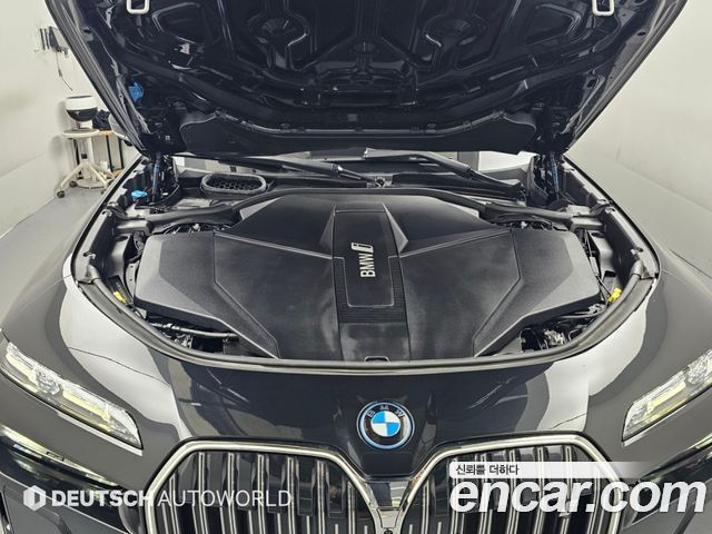 BMW i7 2024 — photo 6