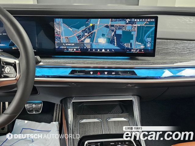 BMW i7 2024 — photo 14