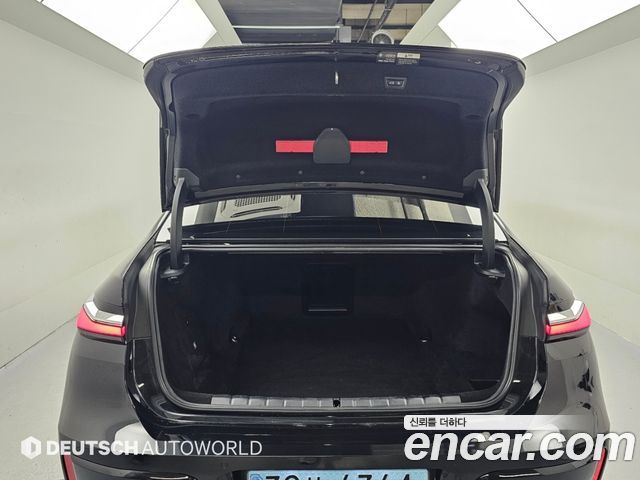 BMW i7 2024 — photo 19