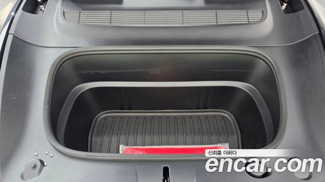 Tesla Model Y 2025 — photo 6