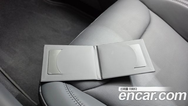 Tesla Model Y 2025 — photo 21