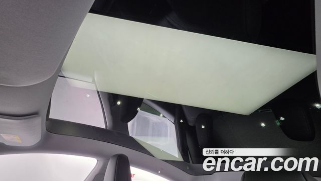 Tesla Model Y 2025 — photo 22