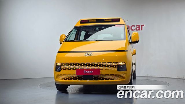 Hyundai Staria 2024 — photo 3