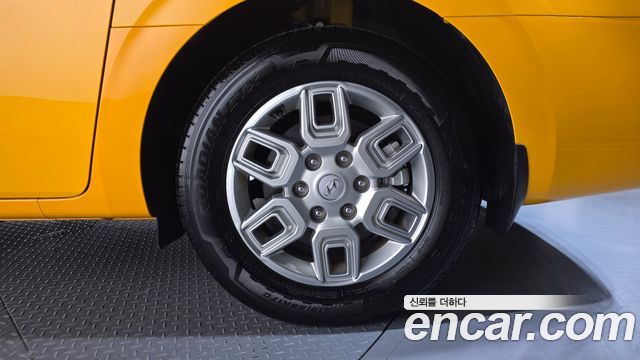 Hyundai Staria 2024 — photo 7