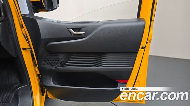 Hyundai Staria 2024 — photo 15