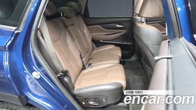Hyundai Santafe 2019 — photo 18