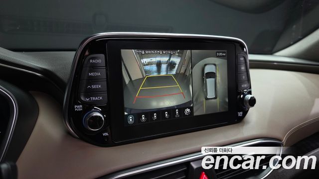 Hyundai Santafe 2019 — photo 21