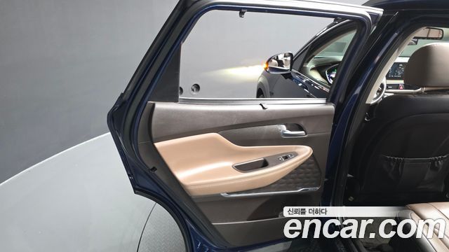 Hyundai Santafe 2019 — photo 15