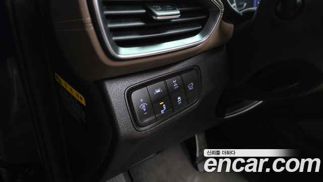 Hyundai Santafe 2019 — photo 30
