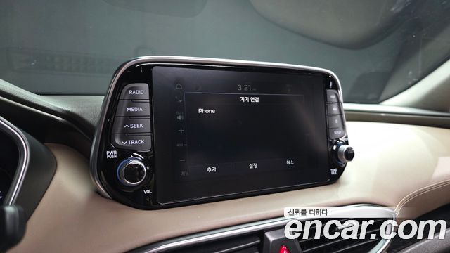 Hyundai Santafe 2019 — photo 32