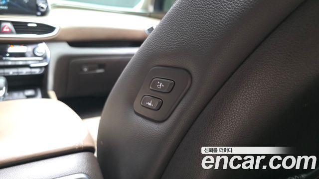 Hyundai Santafe 2019 — photo 33