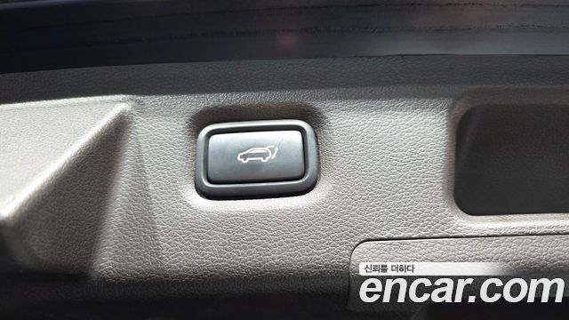 Hyundai Santafe 2019 — photo 37
