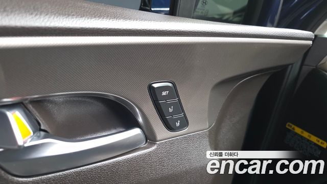 Hyundai Santafe 2019 — photo 39