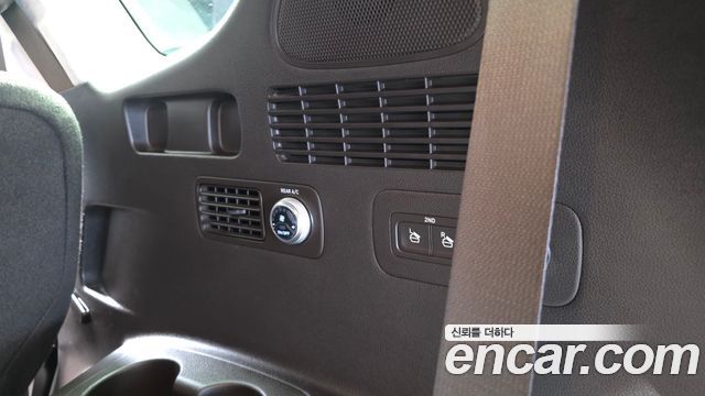 Hyundai Santafe 2019 — photo 41