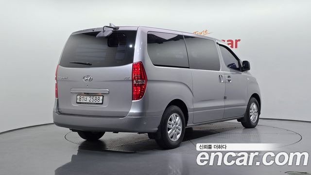 Hyundai Starex 2019 — photo 2