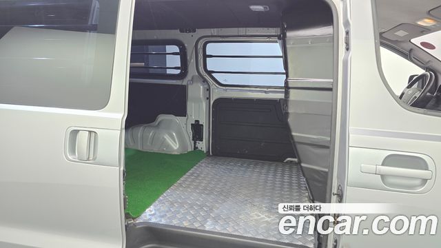 Hyundai Starex 2019 — photo 17