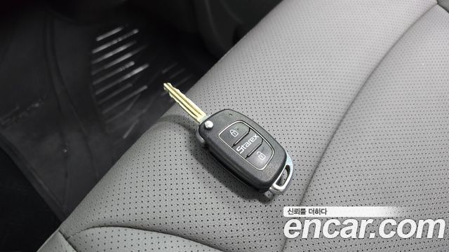 Hyundai Starex 2019 — photo 22