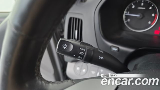Hyundai Starex 2019 — photo 25