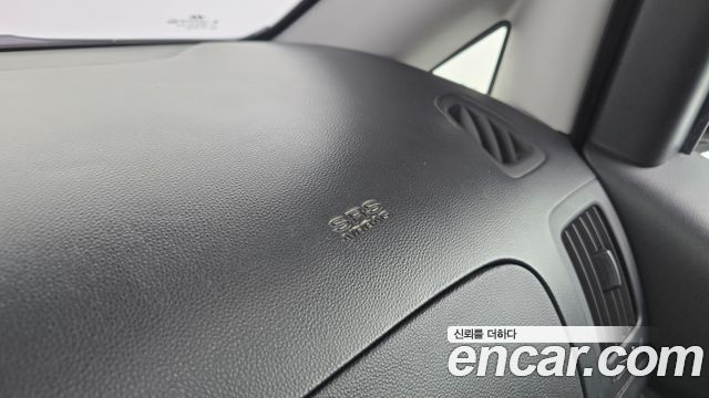 Hyundai Starex 2019 — photo 28