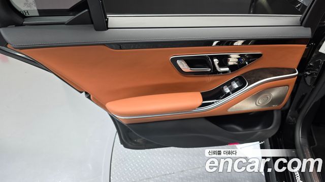Mercedes-Benz S-Class 2022 — photo 15