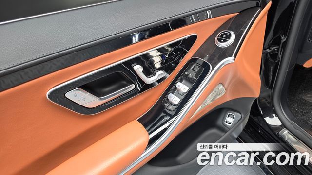 Mercedes-Benz S-Class 2022 — photo 29