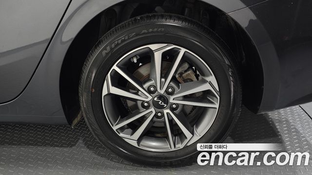 Kia K3 2022 — photo 7