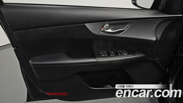 Kia K3 2022 — photo 14