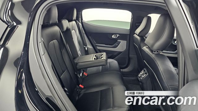 Polestar Polestar 2 2023 — photo 18