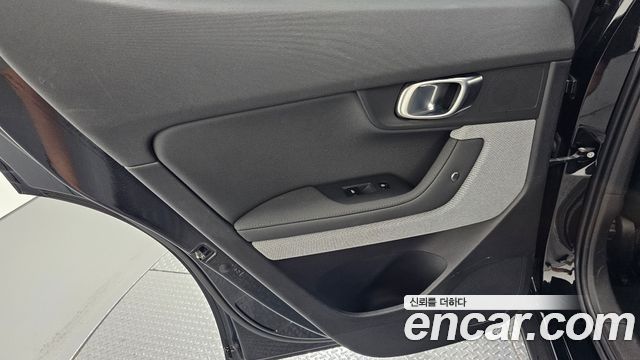 Polestar Polestar 2 2023 — photo 15
