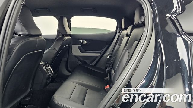 Polestar Polestar 2 2023 — photo 16