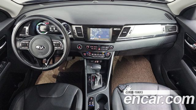 Kia Niro 2018 — photo 10