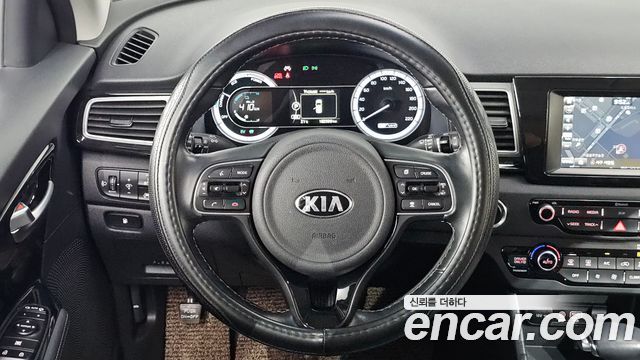 Kia Niro 2018 — photo 19