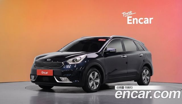 Kia Niro 2018 — photo 1