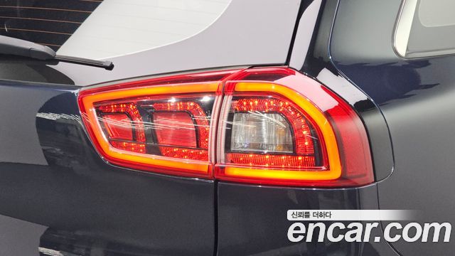 Kia Niro 2018 — photo 9