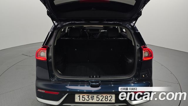 Kia Niro 2018 — photo 34