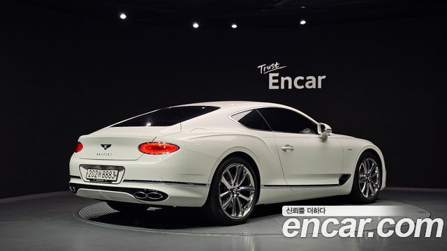 Bentley Continental 2023 — photo 2