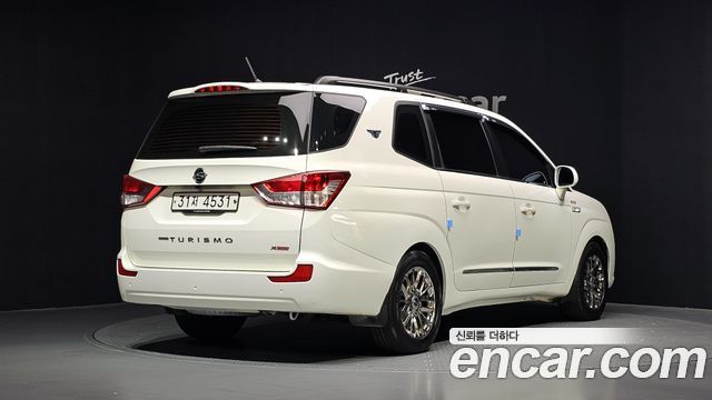 KG Mobility KORANDO 2015 — photo 2
