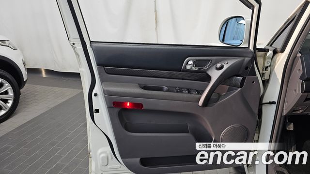 KG Mobility KORANDO 2015 — photo 14