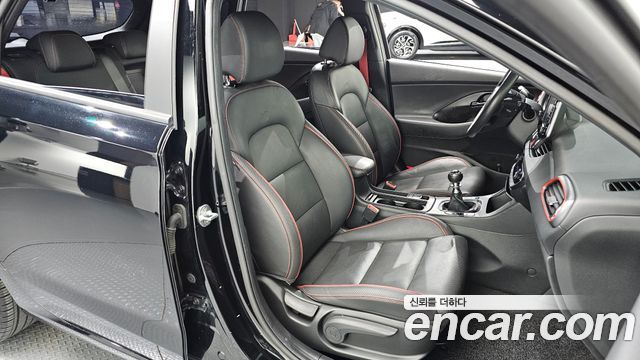 Hyundai i30 2020 — photo 16