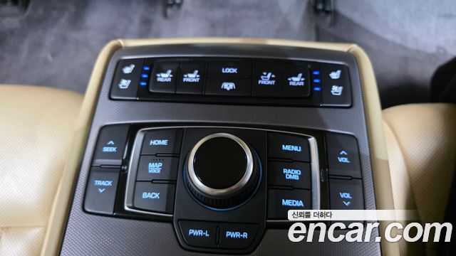 Hyundai Genesis 2016 — photo 19