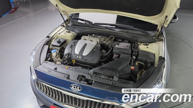 Kia K7 2016 — photo 6