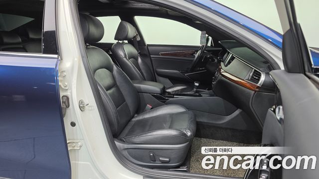 Kia K7 2016 — photo 11