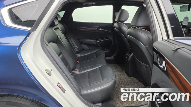 Kia K7 2016 — photo 12