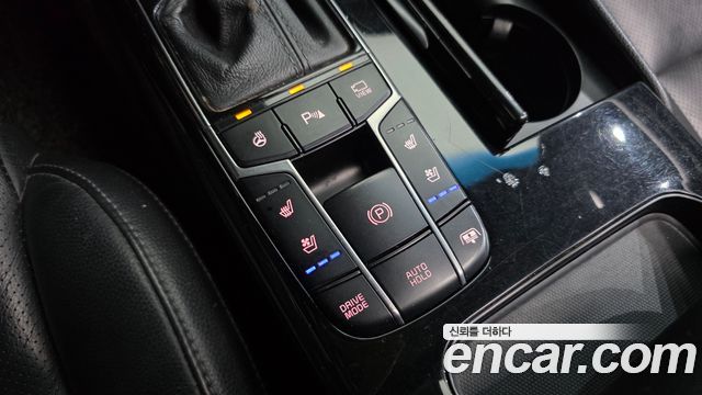 Kia K7 2016 — photo 18