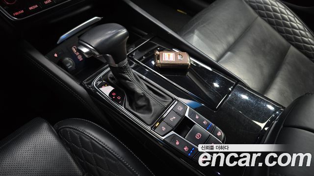 Kia K7 2016 — photo 9