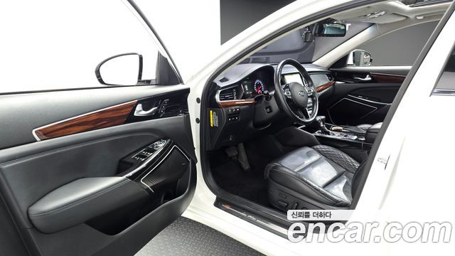 Kia K7 2016 — photo 10