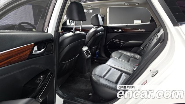 Kia K7 2016 — photo 11